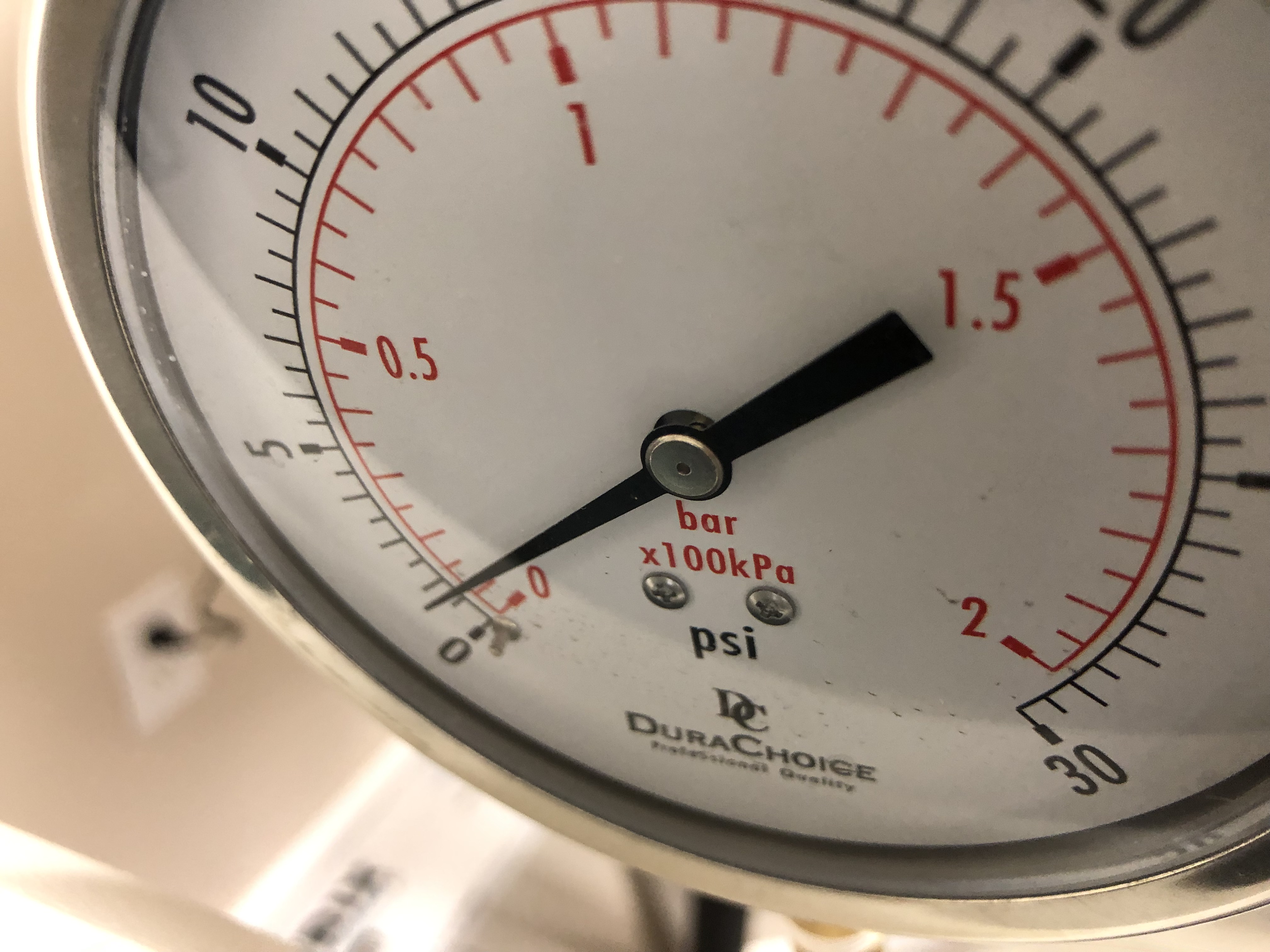 Hyperbaric chamber pressure gauge