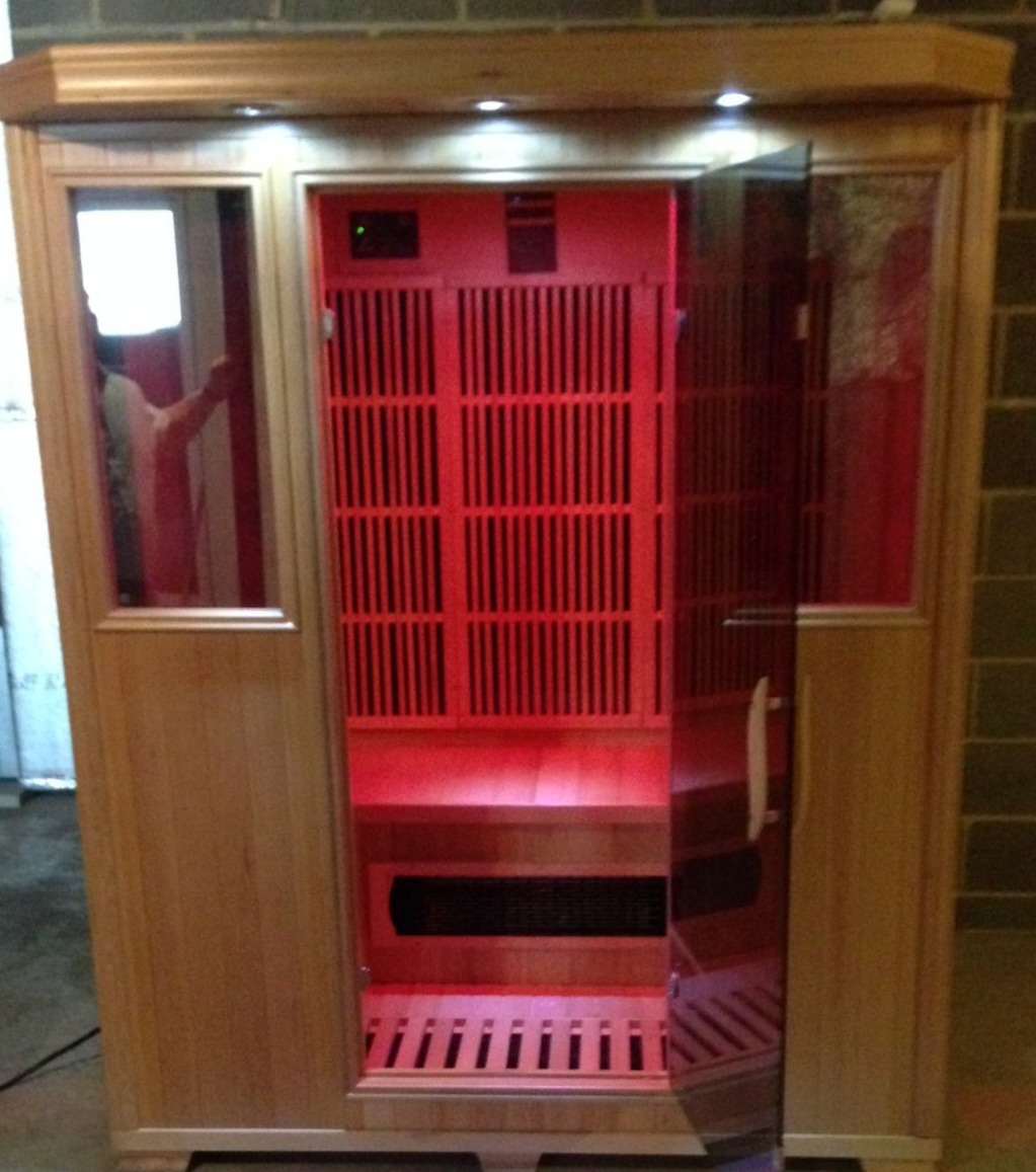 Infrared sauna with chromotherapy
